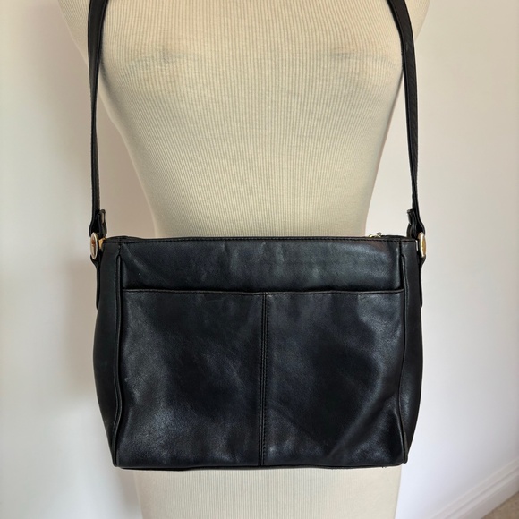 Vintage Navy leather Etienne Aigner adjustable shoulder bag - Picture 4 of 15